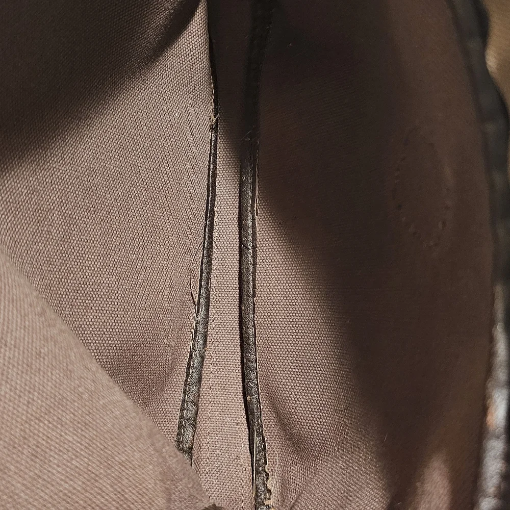 YSL Yves Saint Laruant Toilet Cosmetic pouch EUC - Picture 10 of 10